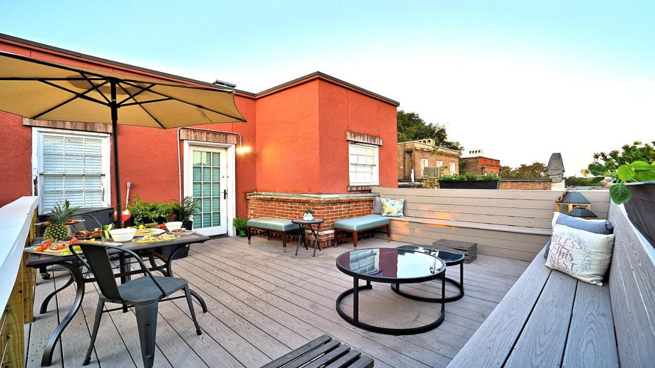 Sprawling Penthouse With Rooftop Deck Blocks From The River ซาวานนาห์ ภายนอก รูปภาพ